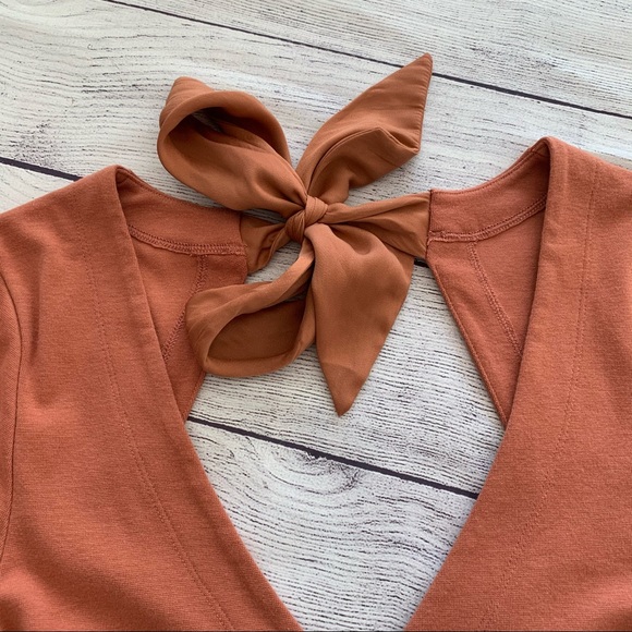 Free People Satin Bow Long Sleeve Top Size Medium - Picture 2 of 10